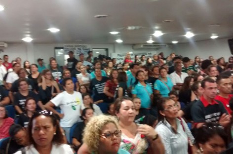 Emenda de R$ 300 põe fim a greve na educação