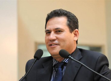 Imaturidade do presidente da Câmara pode contribuir para sucessão de erros no executivo, alerta Maurão