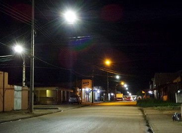 Vereador Maurício Carvalho fiscaliza serviço de iluminação na Zona Sul da capital