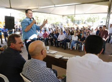 Maurão de Carvalho libera recursos para recuperação asfáltica em 17 municípios