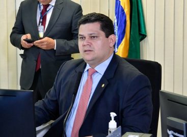 Ao criticar proposta sobre fundo eleitoral, Davi afirma que Senado defende brasileiros e democracia