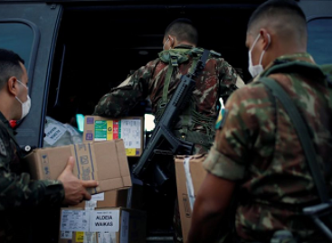 Militares se mobilizam para proteger indígenas de covid-19 na Amazônia