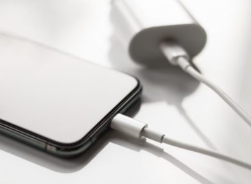 O que acontece após o Procon-SP exigir que a Apple ofereça carregadores a compradores de iPhone?