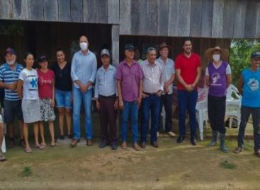 Ismael Crispin visita comunidade de Rancho Alegre e garante recurso para apoiar projeto de fruticultura