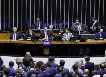 Câmara aprova MP que reorganiza ministérios do governo Lula