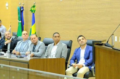 Representante da Azul comparece em reunião extraordinária da Comissão de Defesa do Consumidor